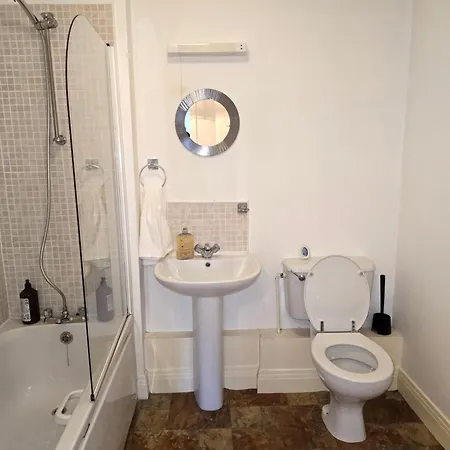 Gracian Omb Apartment