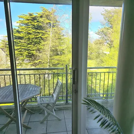 Gracian Omb Apartment